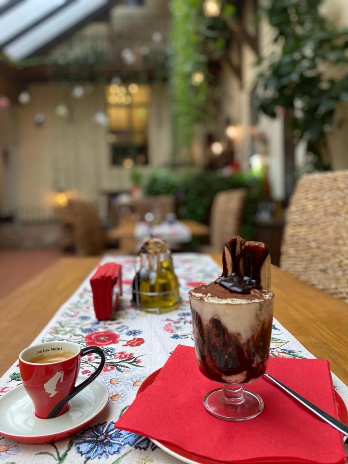 Pensiunea Gasthaus Alte Post Sighişoara Exteriör bild